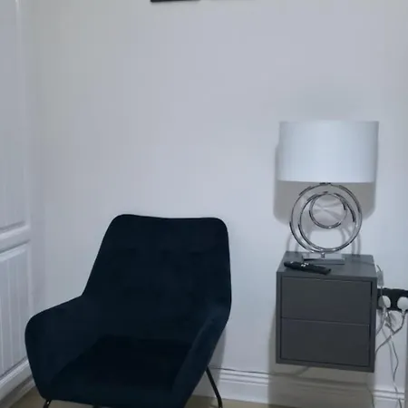 Privatunterkunft Cosy King With Ensuite Bathroom *